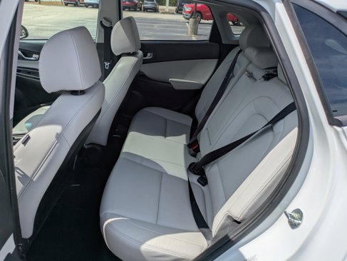 Used 2022 Hyundai Kona Limited image 14