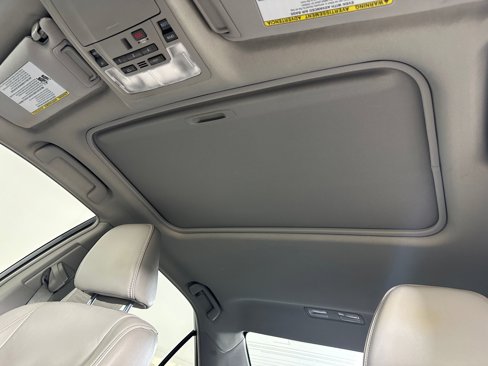 Used 2016 Toyota Camry XLE image 13