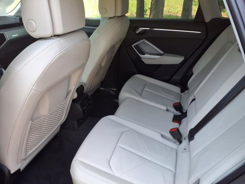 New 2025 Audi Q3 2.0T Premium image 9