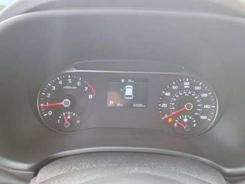 Used 2022 Kia Soul LX image 12