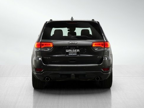 Used 2017 Jeep Grand Cherokee Overland w/ Jeep Active Safety Group image 4