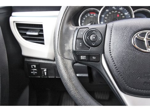 Used 2014 Toyota Corolla LE image 17