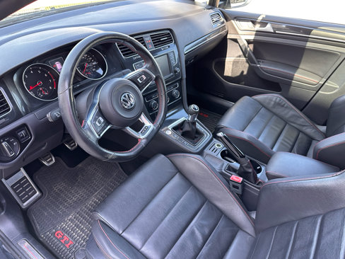 Used 2016 Volkswagen GTI SE image 10