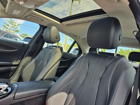 Used 2017 Mercedes-Benz E 300 4MATIC image 18