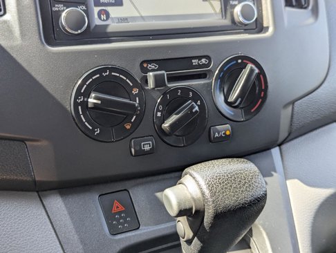 Used 2017 Chevrolet City Express LT w/ Technology Package image 17