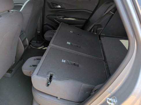 New 2025 Chevrolet Trax RS w/ Sunroof Package image 34