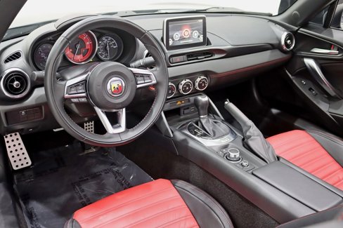 Used 2019 FIAT 124 Spider Abarth w/ Navigation & Sound Group image 15