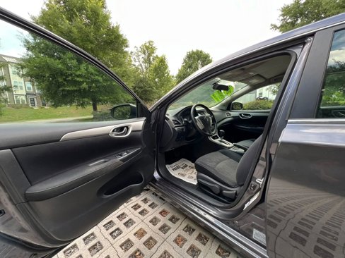 Used 2015 Nissan Sentra SV image 9