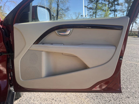 Used 2012 Volvo XC70 3.2 image 16