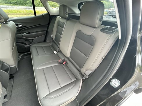 New 2025 Chevrolet Trax ACTIV w/ Sunroof Package image 24