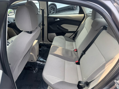 Used 2014 Ford Focus SE image 12