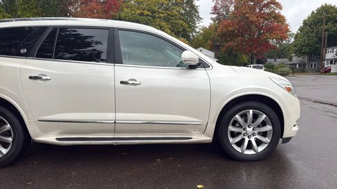 Used 2013 Buick Enclave Premium image 12