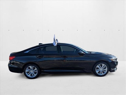 Used 2020 Honda Accord LX image 4