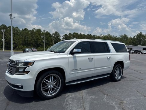 Used 2017 Chevrolet Suburban Premier image 7