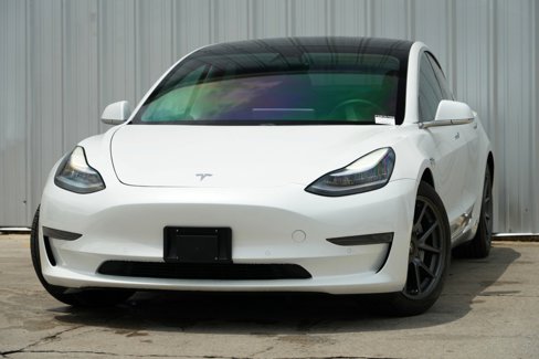 Used 2020 Tesla Model 3 Standard Range Plus image 3