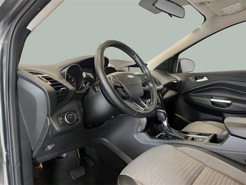 Used 2018 Ford Escape SE w/ SE Sport Appearance Package image 15