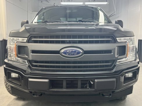 Used 2018 Ford F150 XLT w/ Equipment Group 302A Luxury image 2