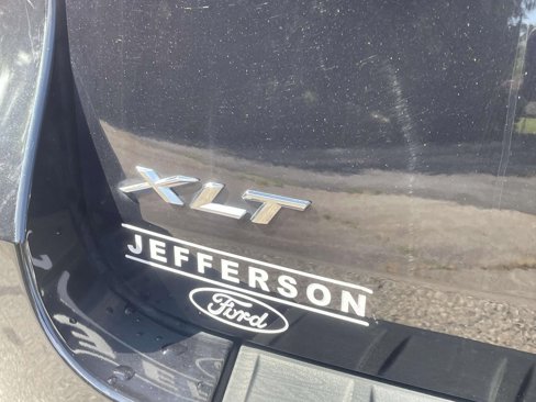 Used 2024 Ford Explorer XLT w/ Equipment Group 202A image 6