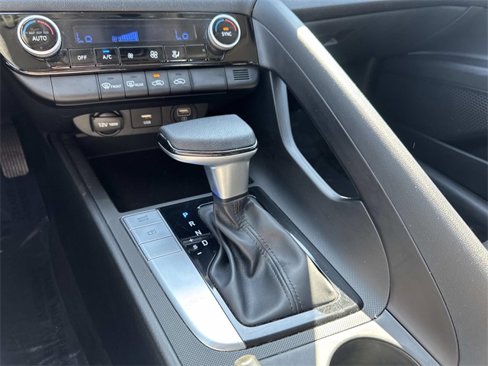 Used 2021 Hyundai Elantra SEL image 24