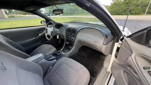 Used 1999 Ford Mustang Convertible image 23