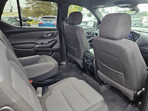 Used 2022 Chevrolet Traverse LT image 37