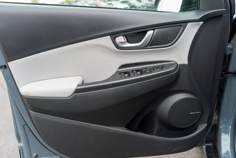 Used 2023 Hyundai Kona Limited image 16