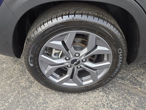 Used 2024 Kia Seltos S image 11