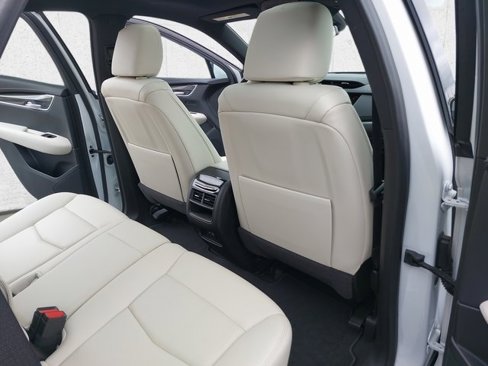 Certified 2022 Cadillac XT5 Sportv image 11