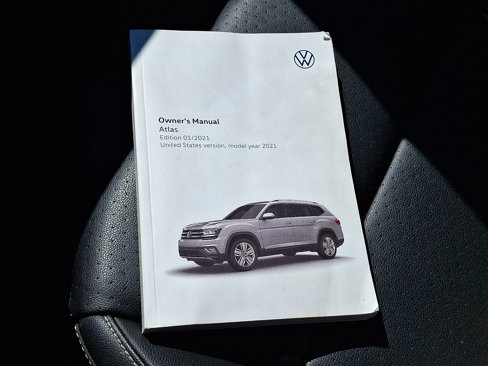Used 2021 Volkswagen Atlas SE w/ Panoramic Sunroof Package image 26