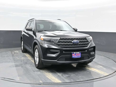 Used 2020 Ford Explorer XLT image 4