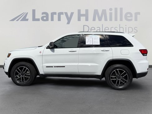 Used 2019 Jeep Grand Cherokee Trailhawk image 2