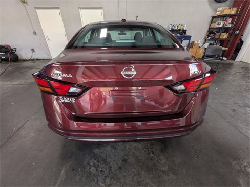 Used 2023 Nissan Altima 2.5 SV image 3