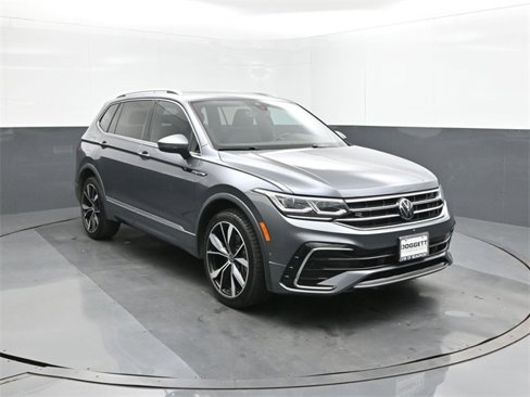Used 2022 Volkswagen Tiguan SEL R-Line image 22