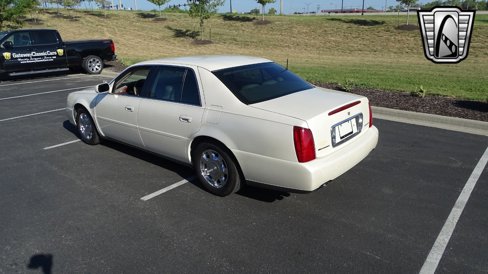 Used 2002 Cadillac De Ville w/ Comfort/Convenience Pkg image 8