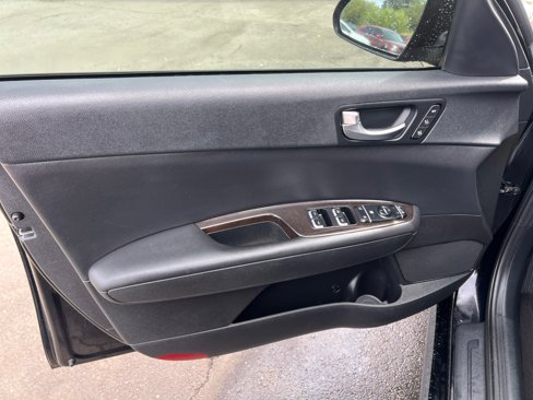 Used 2017 Kia Optima EX image 19