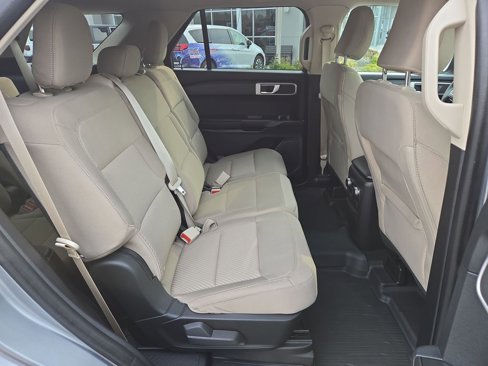 Used 2021 Ford Explorer 4WD image 17