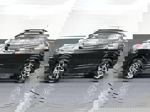 Used 2022 Jeep Cherokee Latitude Lux w/ Sun & Sound Group image 50