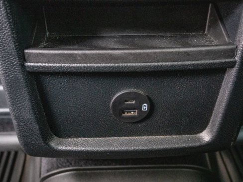 Used 2021 Ford Edge SEL image 11