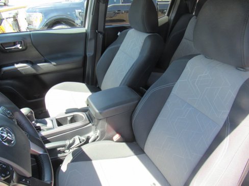 Used 2023 Toyota Tacoma 4x4 Double Cab image 22