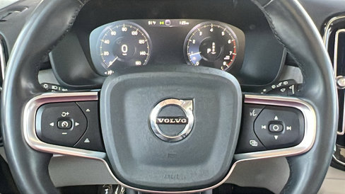 Used 2022 Volvo XC40 T4 Inscription w/ Advanced Package image 33