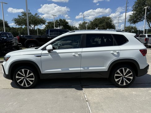 Used 2024 Volkswagen Taos SE image 7