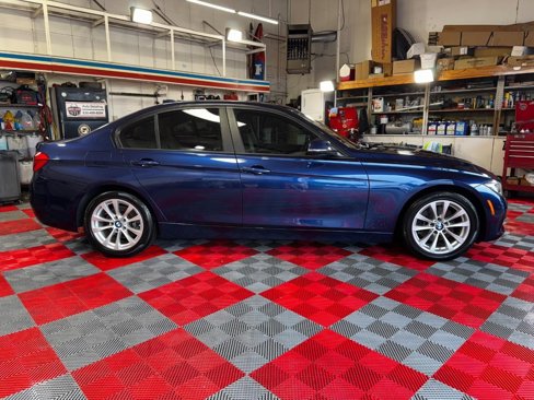 Used 2018 BMW 320i Sedan image 8