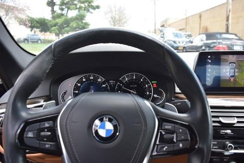 Used 2019 BMW 540i xDrive w/ Convenience Package image 16