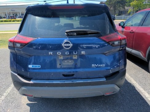 Used 2023 Nissan Rogue SV image 5