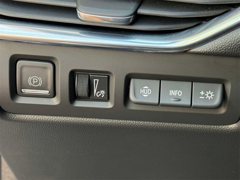 Certified 2021 Cadillac XT4 Premium Luxury w/ Technology Package image 31