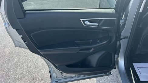 Used 2023 Ford Edge SEL image 29