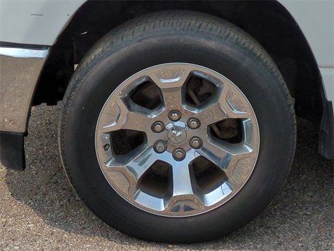 Used 2019 RAM 1500 Big Horn image 10