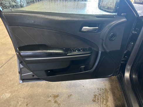 Used 2017 Dodge Charger SXT image 12