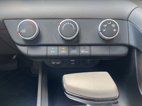 Certified 2025 Hyundai Elantra SE image 39