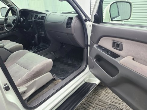 Used 2002 Toyota 4Runner SR5 image 34